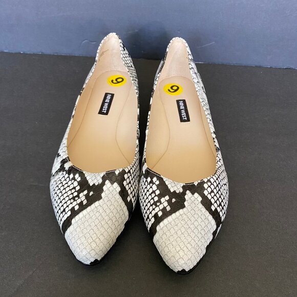 Nine West Speak Up White and black faux snakeskin pointed toe flats. - Picture 2 of 9